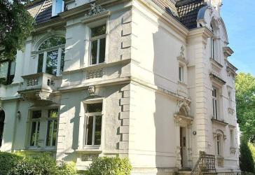 Villa Uhrmacher, eine lichtdurchflutete Familienresidenz