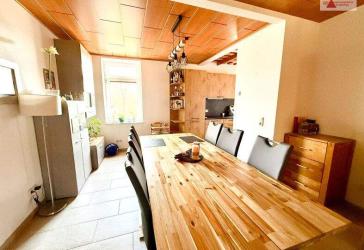 Pockau-Lengefeld - hochwertig ausgestattete 3-Raum-Wohnung mit Balkon, Kamin und Fußbodenheizung!