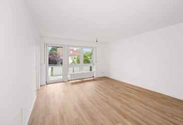 Charmante 1-Zimmer-Wohnung mit großem Sonnenbalkon in schöner Lage von Fürth-Burgfarrnbach