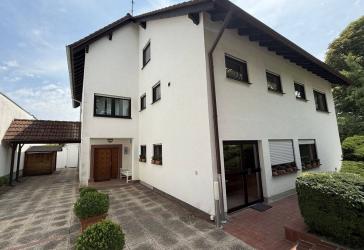 *Viel Raum für Ihre Ideen - großzügiges Anwesen mit Bungalow & Büro*
