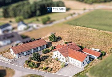 Exklusives Wohnanwesen mit 4.600 m² Grundstück, eigener Lagerhalle und nachhaltigem Energiekonzept