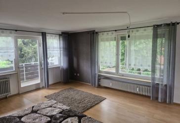 Gepflegte 4-Zimmer-Wohnung mit Balkon in Bayreuth-Laineck