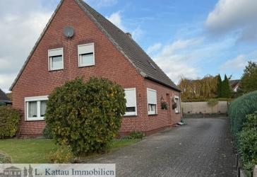 G 29 GNARRENBURG- gepflegtes 1-2 Familienhaus mit Doppel-Carport in ruhiger Lage-