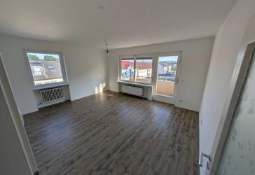 Perfekt für Ihre Familie! Sanierte 4-Zimmer-Wohnung mit Balkon