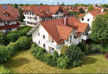 Eigentumswohnungen Tiefgarage und großem Garten Baujahr ca 1998