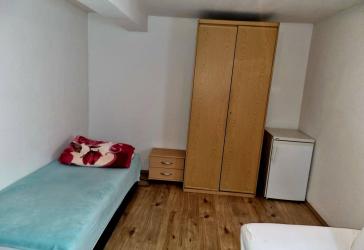 vermiete 1WG Zimmer in Mutterstadt Neustadter Str 23 Warmmiete 420€ Kaution 600€ Frei ab Mai