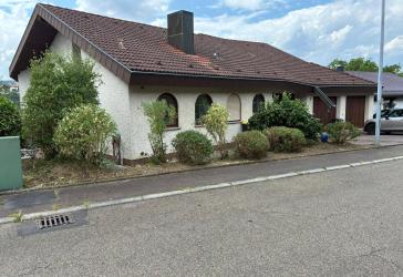 Einfamilienhaus mit ELW und toller Aussicht in bevorzugter Wohngegend