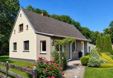 Saniertes Einfamilienhaus in traumhafter Ortsrandlage - Wohnen mit Ruhe und Natur