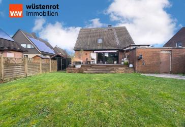 Ruhig gelegenes Einfamilienhaus: 2019 innen grundlegend renoviert mit großem Garten und 2 Terrassen!