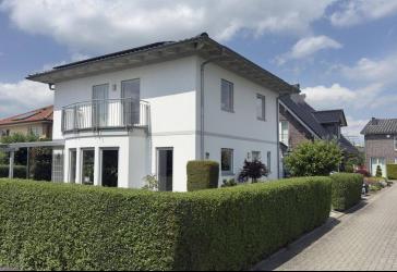 Moderne Stadtvilla, Energieeffizienz (A+) in begehrter Wohnlage von Buxtehude-Westmoor / Königsdamm
