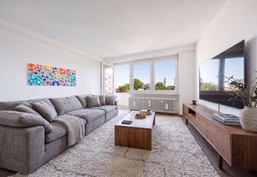 Großzügige 2,5-Zimmer-Wohnung mit Eckbalkon und Stellplatz in Moosburg