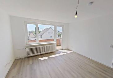 *FRISCH RENOVIERT* Moderne 2-Zimmer-Wohnung mit Balkon in Westercelle