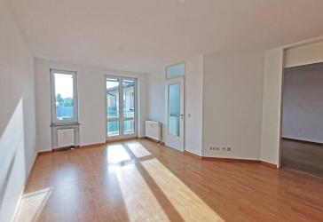Sonnige Wohnung mit Westbalkon Nähe S-Bahnhof Fasanenpark....