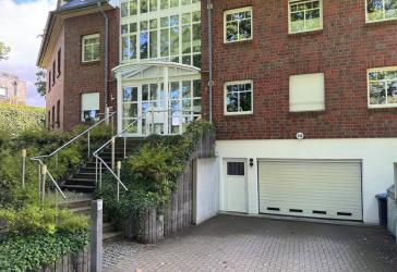 Wohntraum in Hamburg-Sasel | 3,5 Zimmer, Südwest-Balkon & 2 TG-Stellplätze
