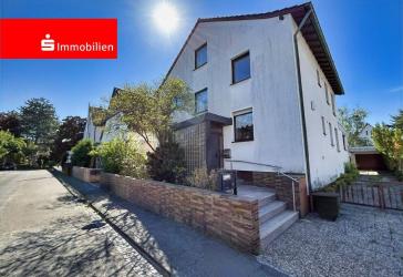 Großzügiges Zweifamilienhaus in beliebter Wohnlage