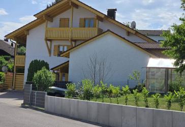 Seltene Gelegenheit! MEHRFAMILIENHAUS MIT VIER WOHNEINHEITEN IN BEGEHRTER WOHNLAGE VON BAD GRIESBACH