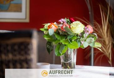 A U F R E C H T°WOHNEN AUF 2 EBNEN° Galeriewohnung mit 2 Stellplätzen und Südbalkon in Karlsfeld -S2