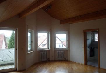 Schöne 2,5 Zi.- Dachgeschosswohnung in Riedheim