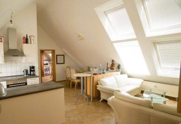 Lichtdurchflutete 2-Zimmer-Dachgeschosswohnung mit hohen Decken in Top-Lage in Forchheim