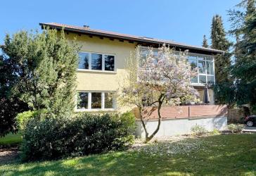 Stetig renoviertes 3-Familienhaus mit schönem Gartengrundstück in Hirschaid