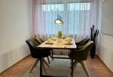 Freie 4-Zimmer-Wohnung mit Balkon & Garage in Nürnberg-Laufamholz