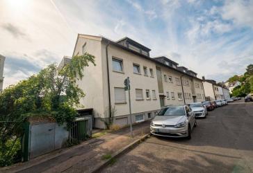 Charmante 2-Zimmer-Dachgeschosswohnung mit Balkon & Stellplatz *PROVISIONSFREI*