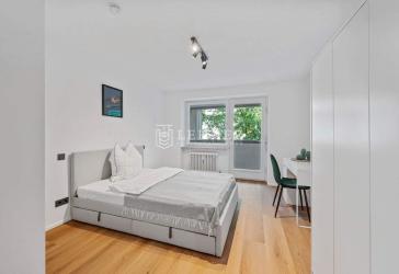 3 freie Zimmer in moderner 4er-WG | ab sofort | 890 € warm inkl. Strom & Internet - Engadiner Str. 16