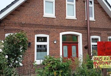 Charmantes Einfamilienhaus mit großem Grundstück in zentraler Lage von Geestland