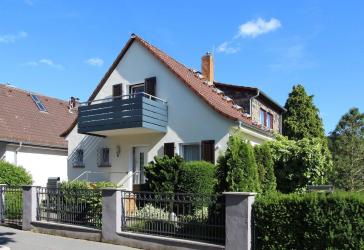 Wohnen nah am Stadtwald: Zweifamilienhaus am 'Bölle'