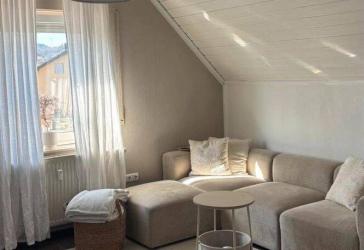 ruhige, naturnahe 3-Zimmer Wohnung im 1. OG