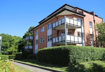 Lichtdurchflutete Etagenwohnung zur Miete mit Balkon in Hamburg - Wentzel Dr.