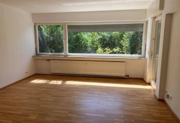 3-Zimmer-Wohnung mit EBK in sehr guter Lage mit idyllischem Stadtgarten