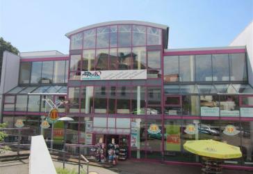 *Erdgeschoss-Einzelhandelsfläche im Apenke-Zentrum*