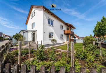 ***Zweifamilienhaus mit Garten & Ausbaupotential***