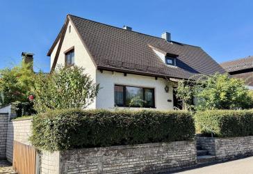 Familienfreundliches Haus mit Traumgarten in Kelheim-Affecking