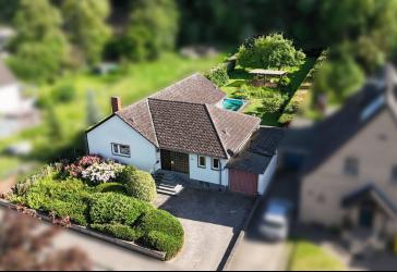 1517 m² Freiheit - freistehender Bungalow mit Pool und großem Garten in Sinzig zu verkaufen