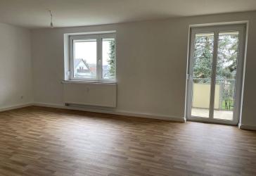 Anmietung nur mit WBS Einkommensstufe 2! Modernisierte 3-Zimmer-Wohnung im Erdgeschoss