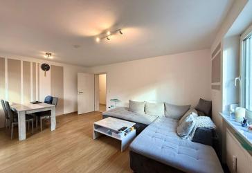 Moderne 4 Zimmer Whg. in ruhiger Lage