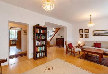 Großzügige Maisonettewohnung in ruhiger Lage