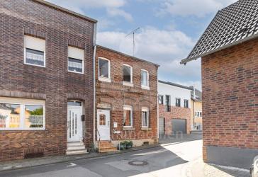 Sanierungsobjekt für kreative Köpfe - Handwerker aufgepasst! Einfamilienhaus in Bedburg.
