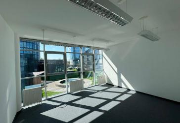 'THE VIEW': Schönes Büro zum Innenhof im SHARED OFFICE Bereich