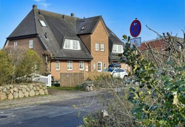 Stilvolles Wohnen mit Gartenidylle
