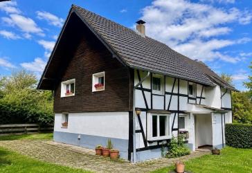 PROVISIONSFREI! Doppelhaushälfte | Gemütlich, naturverbunden und mit viel Charme
