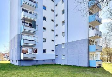 Gut geschnittene 4-Zimmer-Eigentumswohnung mit Balkon und Stellplatz