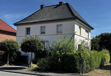 Füchtorf Ein-/Zwei-Familienhaus mit großem Garten, Wärmepumpe, neuem Dach u.v.m. bezugsfrei in 2026