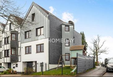 Familienfreundliches Reihenendhaus mit Garten, Terrasse und 8 Zimmern in Hückeswagen
