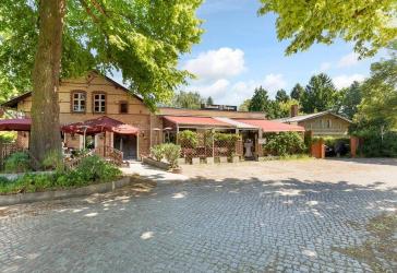Wohn- Geschäftshaus mit Denkmalschutz am historischen Dorfkern