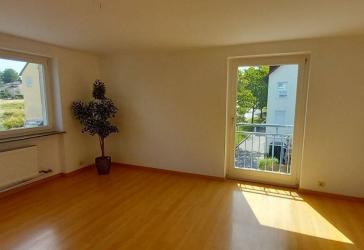 4 Zi.-Whg. in Kaufbeuren-Ngbl. m. Einbaukü. u. Garenmibenützung