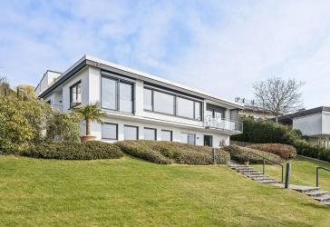 Exklusive Villa mit Traumgrundstück & großer Sonnenterrasse in Bestlage mit See- und Bergsicht