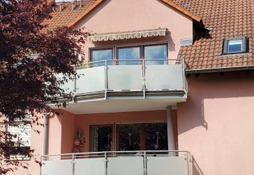 attraktive 4-Zimmer-Wohnung mit grossen Westbalkon -inklusive Tiefgaragen-/Stellplatz-